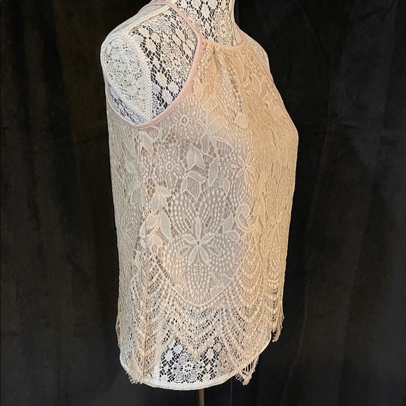 Chic Lace Halter Blouse - Cream - Picture 5 of 7